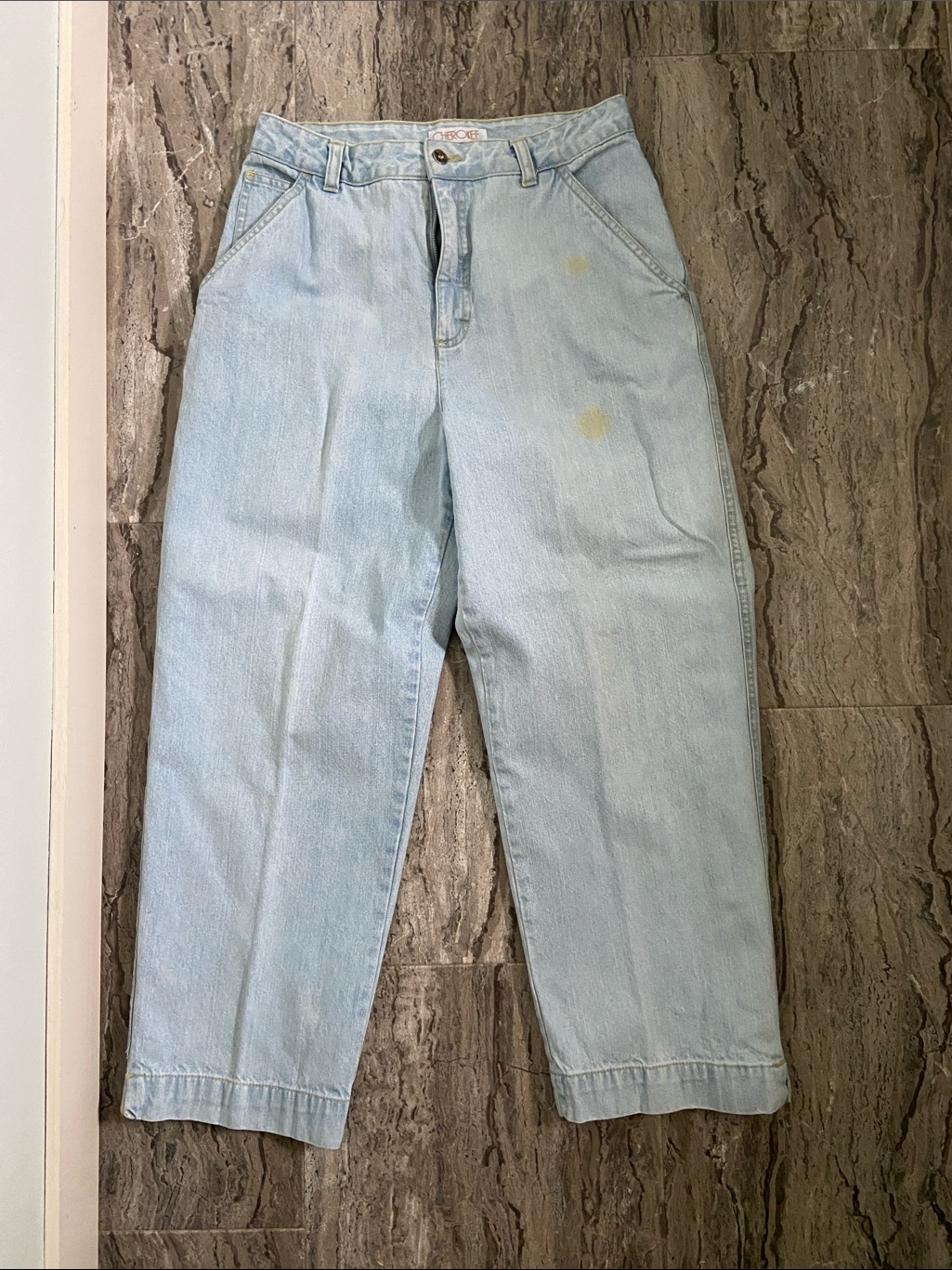 90s Style Cherokee Light Blue Denim Jeans With Yellow Stitching